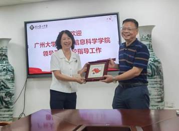 13f0cae2d3d4848a579c26e29b325a2